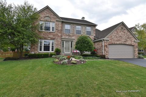 229 Shawnee Cir, Bartlett, IL 60103 photo 1