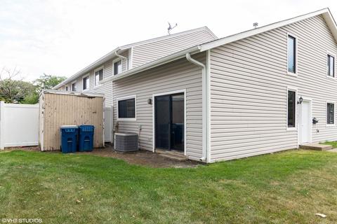 642 Harbor Ter, Bartlett, IL 60103 photo 12