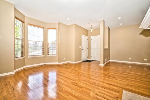 390 S Prospect Ave, Bartlett, IL 60103 photo 4