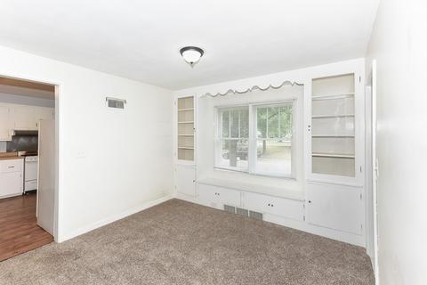 301 King Ave, East Dundee, IL 60118 photo 8