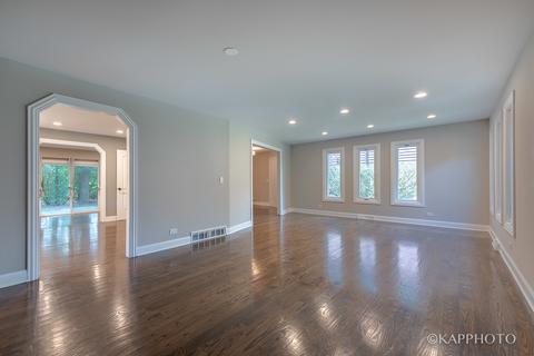 911 Manor Dr, Wilmette, IL 60091 photo 3