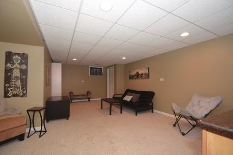310 E Walnut St, Roselle, IL 60172 photo 22