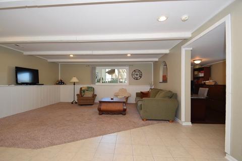 310 E Walnut St, Roselle, IL 60172 photo 14