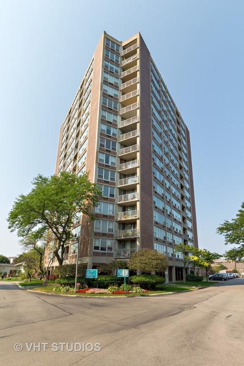 3925 Triumvera Dr #16D, Glenview, IL 60025 photo 1