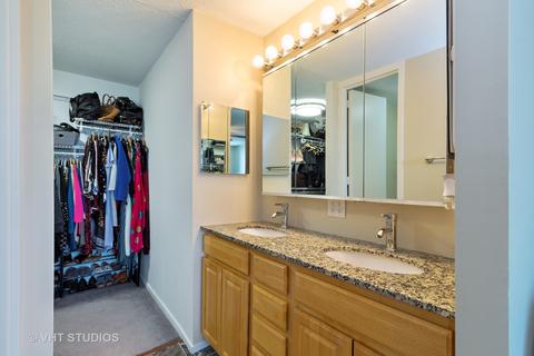 3925 Triumvera Dr #16D, Glenview, IL 60025 photo 10