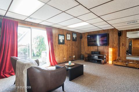 1569 Brookside Dr, Hoffman Estates, IL 60169 photo 19
