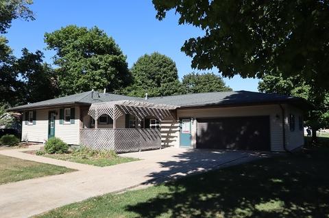 201 Elm St, Morrison, IL 61270 photo 2