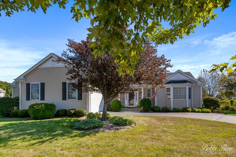 785 Cascade Dr, Marengo, IL 60152 photo 1