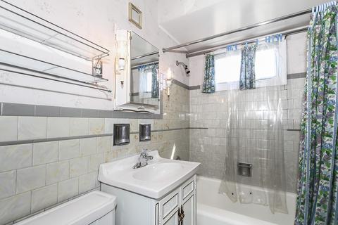 1150 S Wolf Rd, Des Plaines, IL 60016 photo 12