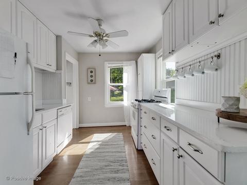 519 S Williston St, Wheaton, IL 60187 photo 5