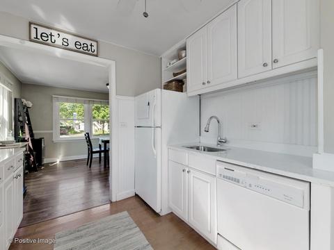 519 S Williston St, Wheaton, IL 60187 photo 3