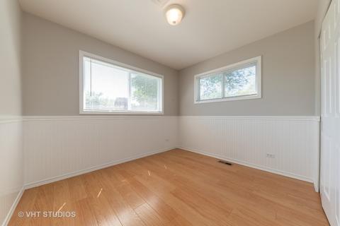 485 Newark Ln, Hoffman Estates, IL 60169 photo 8