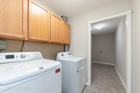 485 Newark Ln, Hoffman Estates, IL 60169 photo 10