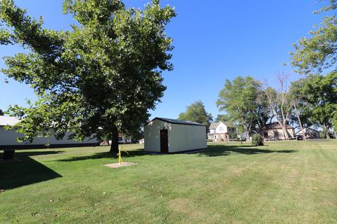 205 Bloomington St, Dewitt, IL 61735 photo 25