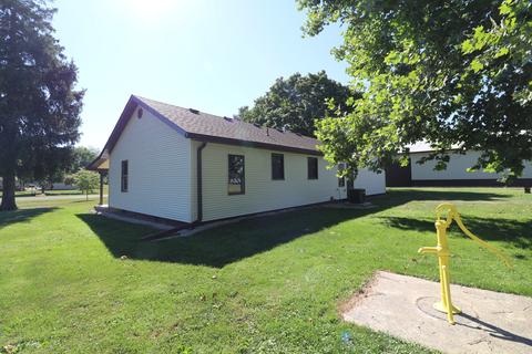 205 Bloomington St, Dewitt, IL 61735 photo 26