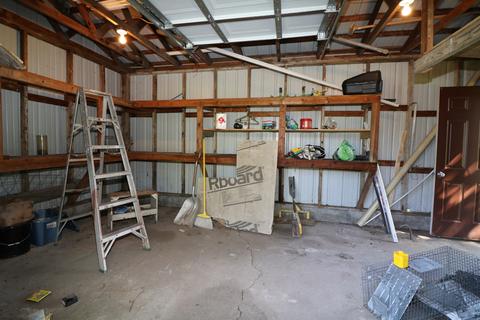 205 Bloomington St, Dewitt, IL 61735 photo 22