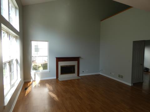 1093 E Danbury Dr, Cary, IL 60013 photo 4