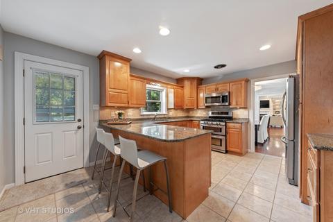 1108 Woodview Rd, Burr Ridge, IL 60527 photo 12