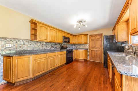127 Cedarbrook Rd, Naperville, IL 60565 photo 6