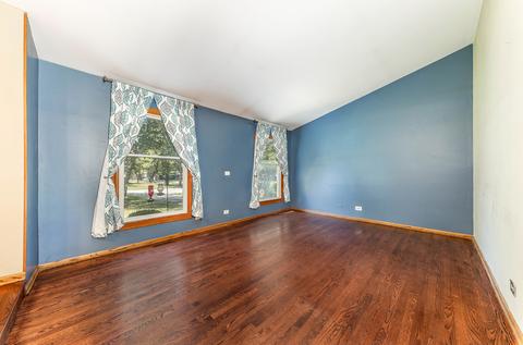 127 Cedarbrook Rd, Naperville, IL 60565 photo 3