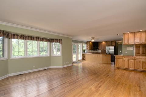 970 Baytree Dr, Bartlett, IL 60103 photo 8