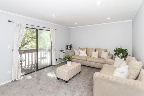 270 12th St #2C, Wheeling, IL 60090 photo 2