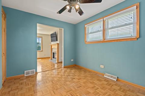 5826 W Elm Ave, Berkeley, IL 60163 photo 8