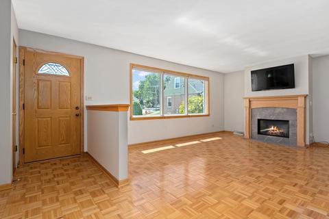 5826 W Elm Ave, Berkeley, IL 60163 photo 4