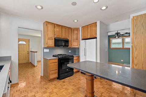 5826 W Elm Ave, Berkeley, IL 60163 photo 10
