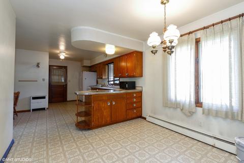 264 E 3rd St, Herscher, IL 60941 photo 4