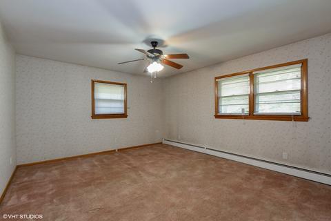 264 E 3rd St, Herscher, IL 60941 photo 6