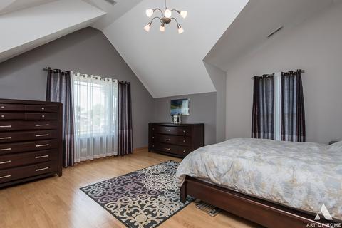 8329 S 78th Ave, Bridgeview, IL 60455 photo 9