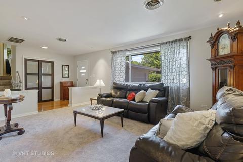 3019 Applegate Ln, Glenview, IL 60025 photo 4