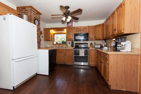 300 Pickett St, Chenoa, IL 61726 photo 4