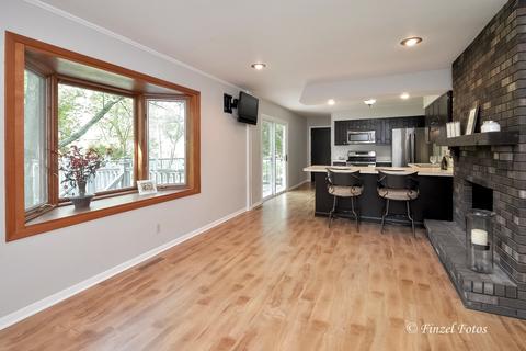 715 Zange Dr, Algonquin, IL 60102 photo 2