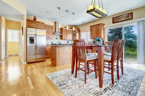 1701 Ariana Dr, Bartlett, IL 60103 photo 9