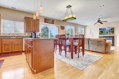 1701 Ariana Dr, Bartlett, IL 60103 photo 8