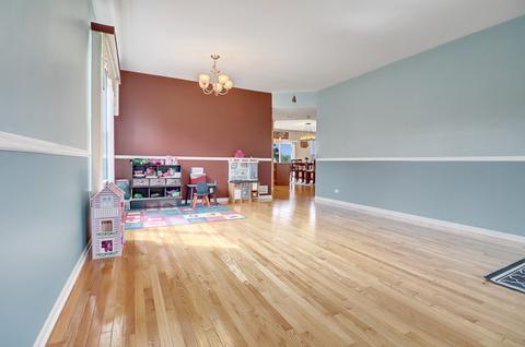 1701 Ariana Dr, Bartlett, IL 60103 photo 4