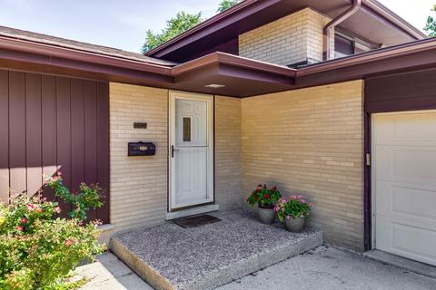 9237 Springfield Ave, Evanston, IL 60203 photo 4