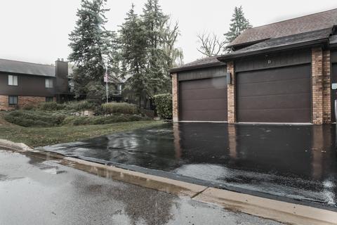 2 Creekside Cir #A, Elgin, IL 60123 photo 1