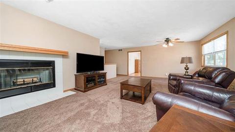 305 E Rockvale Dr, Byron, IL 61010 photo 13