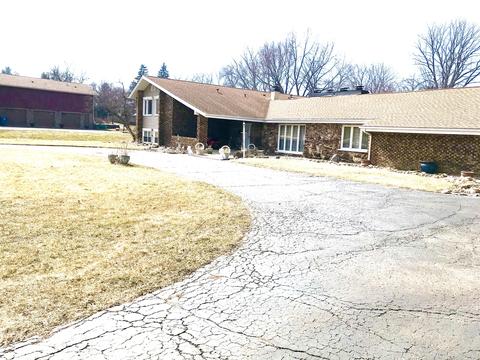 220 King Arthur Ct, Elgin, IL 60120 photo 2