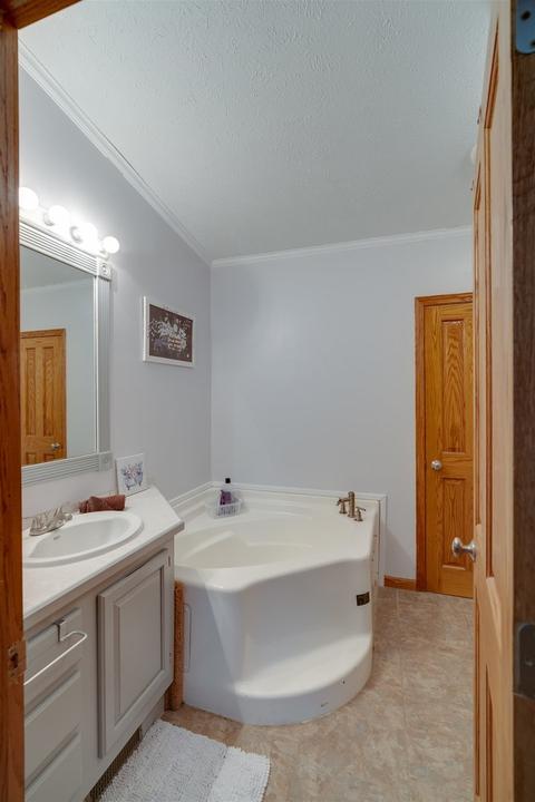 23831 Walters St, Downs, IL 61736 photo 22