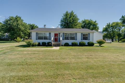 23831 Walters St, Downs, IL 61736 photo 1