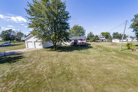 23831 Walters St, Downs, IL 61736 photo 2
