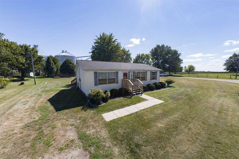 23831 Walters St, Downs, IL 61736 photo 4