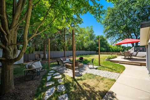 2076 Gladstone Dr, Wheaton, IL 60189 photo 25
