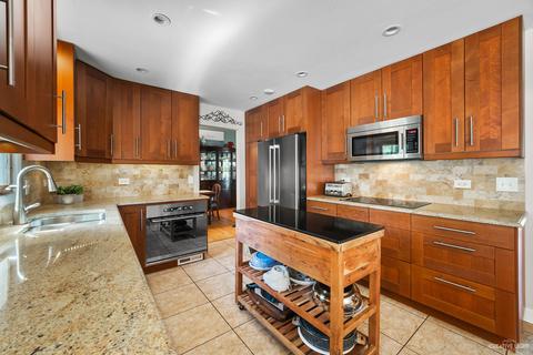 2076 Gladstone Dr, Wheaton, IL 60189 photo 6