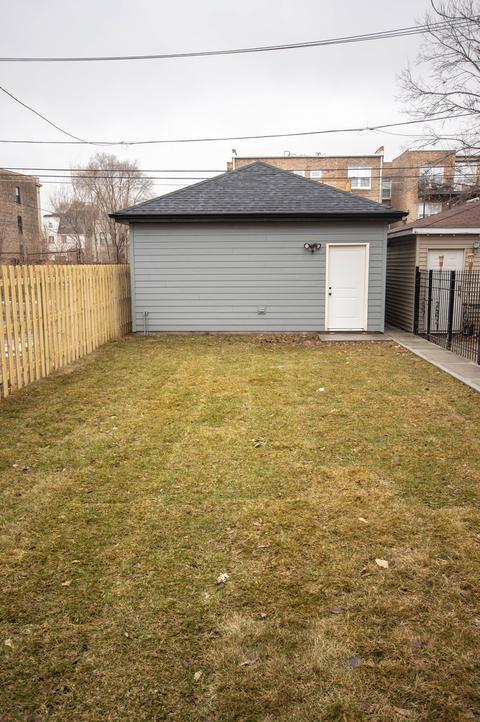4551 S Champlain Ave, Chicago, IL 60653 photo 28