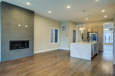 4551 S Champlain Ave, Chicago, IL 60653 photo 7